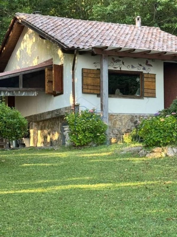 appartamento in vendita a Montignoso