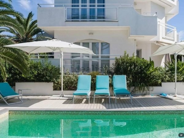 casa indipendente in vendita a Montignoso in zona Cinquale