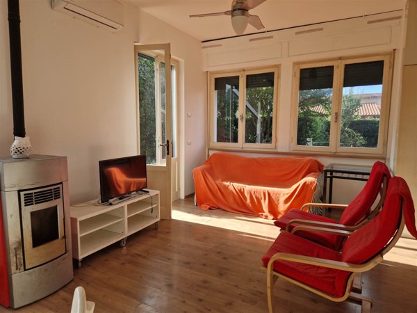 appartamento in vendita a Montignoso in zona Cinquale