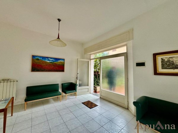 appartamento in vendita a Montignoso in zona Capanne