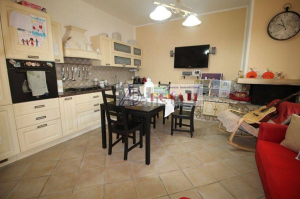 casa indipendente in vendita a Montignoso in zona Cervaiolo