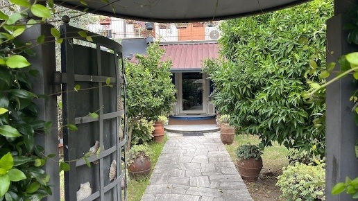 casa indipendente in vendita a Montignoso in zona Renella