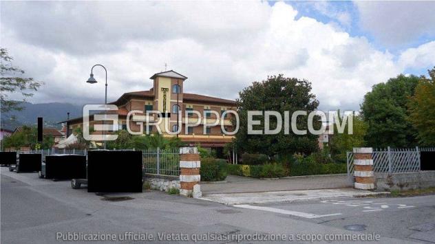 negozio in vendita a Montignoso in zona Cinquale