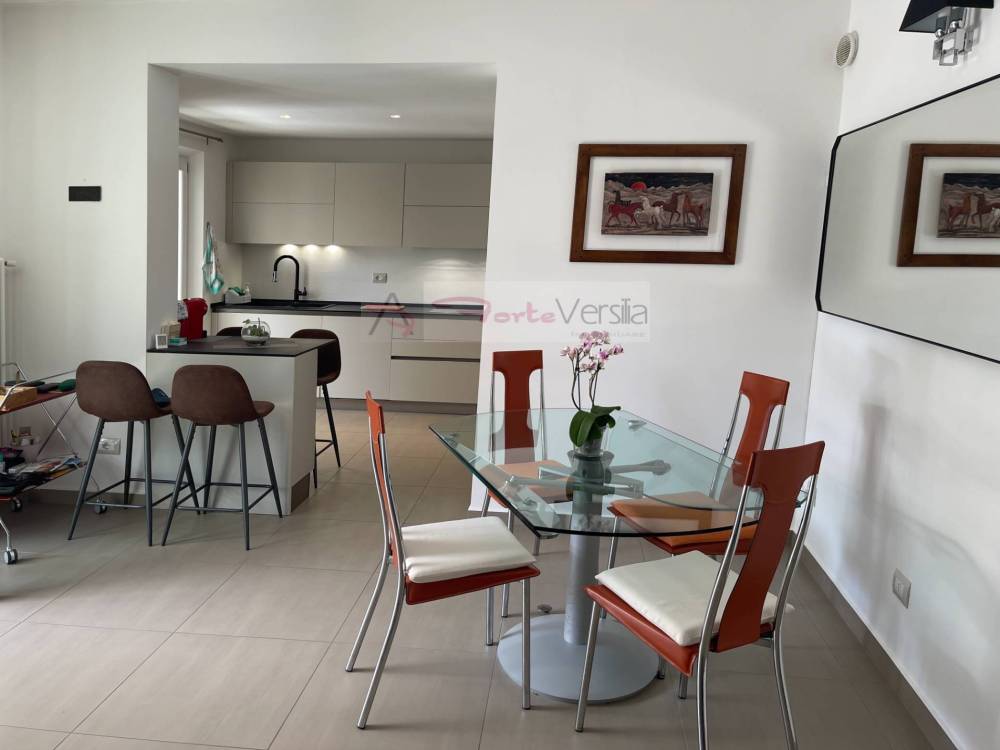 casa indipendente in vendita a Montignoso in zona Cinquale