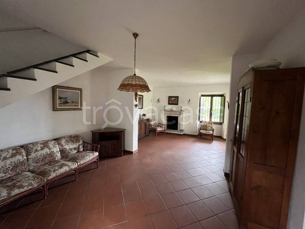 casa indipendente in vendita a Montignoso in zona Capanne