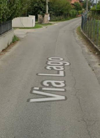 locale commerciale in vendita a Montignoso in zona Renella