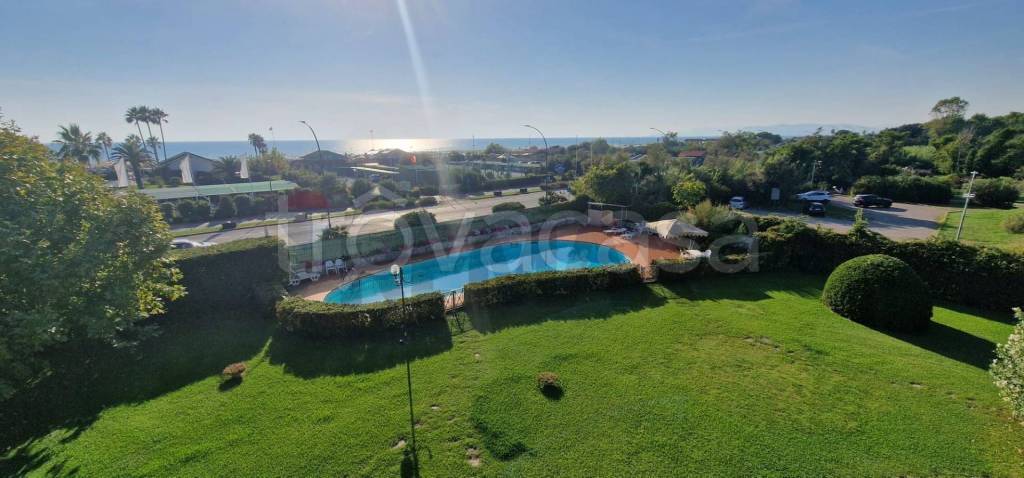 casa indipendente in vendita a Montignoso in zona Cinquale