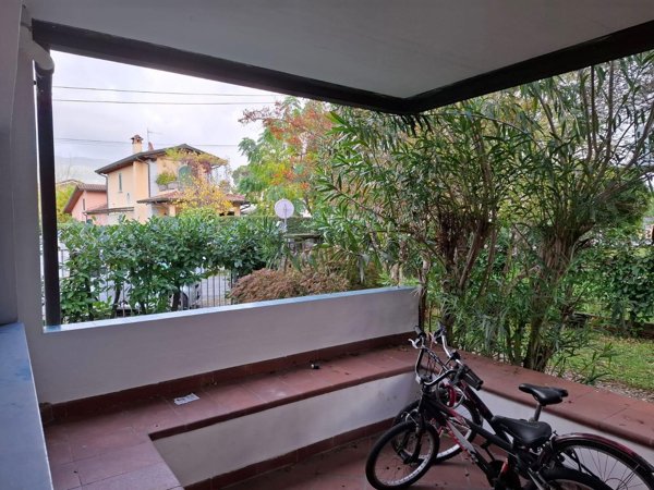 casa indipendente in vendita a Montignoso