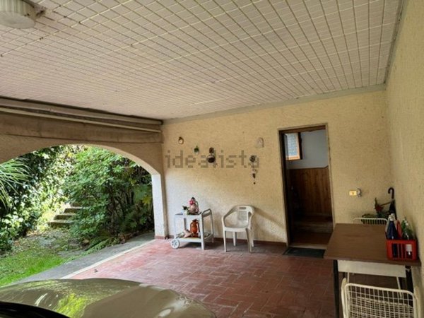 casa indipendente in vendita a Montignoso in zona Cervaiolo