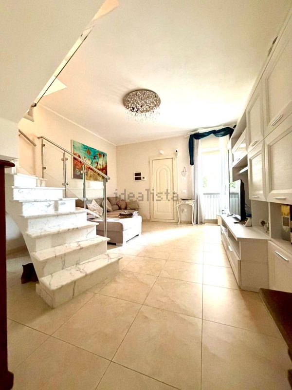 casa indipendente in vendita a Montignoso in zona Capanne