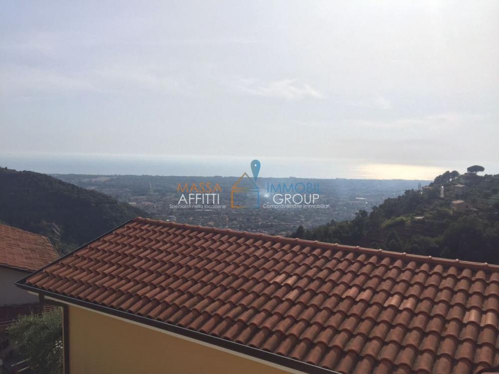 casa indipendente in vendita a Montignoso in zona Serra