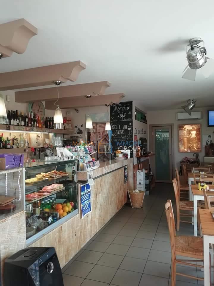 locale commerciale in vendita a Montignoso