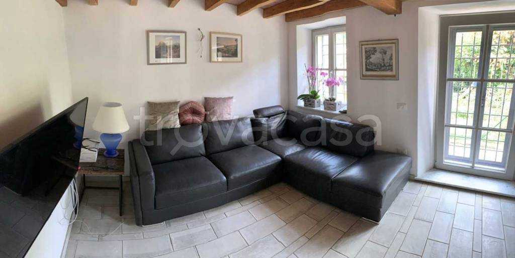 casa indipendente in vendita a Montignoso