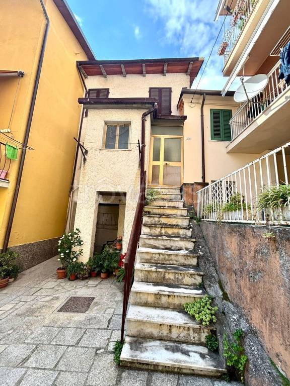 appartamento in vendita a Montignoso in zona Capanne