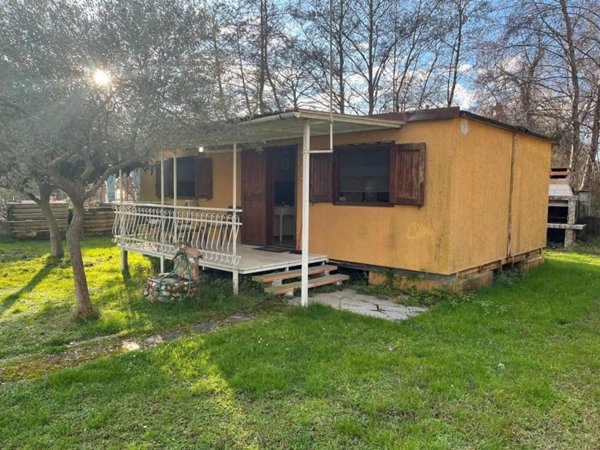 casa indipendente in vendita a Montignoso