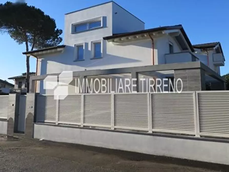 casa indipendente in vendita a Montignoso in zona Cinquale