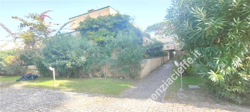 casa indipendente in vendita a Montignoso in zona Cinquale