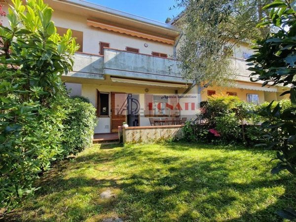 appartamento in vendita a Montignoso in zona Cinquale