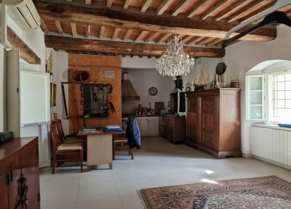 casa indipendente in vendita a Montignoso