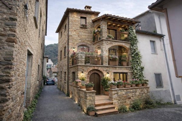 casa indipendente in vendita a Montignoso in zona Capanne