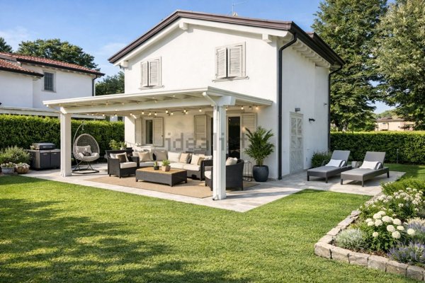 casa indipendente in vendita a Montignoso in zona Cinquale