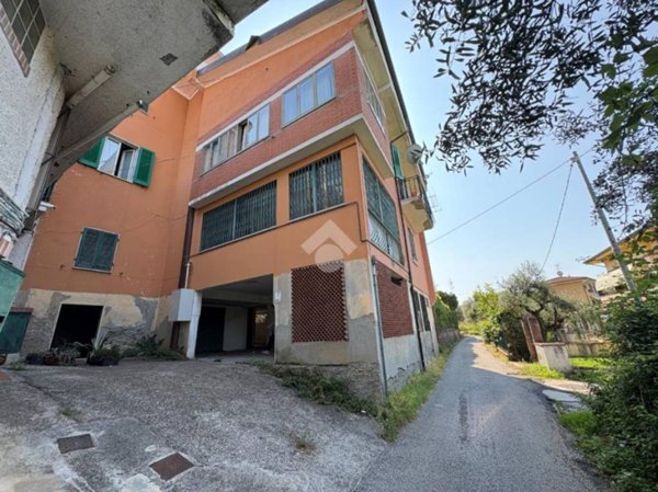 appartamento in vendita a Montignoso in zona Cervaiolo