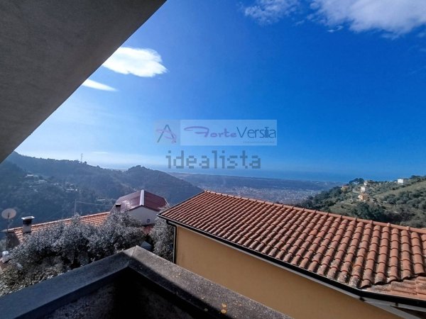 casa indipendente in vendita a Montignoso in zona Sant'Eustachio
