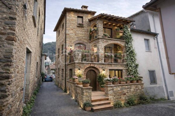 casa indipendente in vendita a Montignoso in zona Capanne