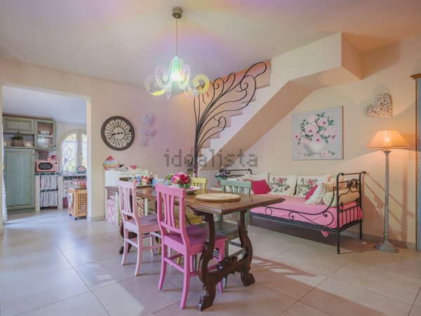 casa indipendente in vendita a Montignoso