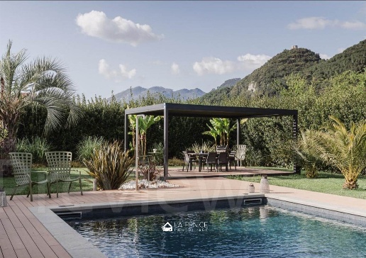 casa indipendente in vendita a Montignoso