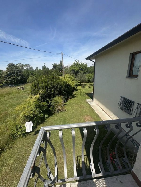 casa indipendente in vendita a Montignoso in zona Cervaiolo