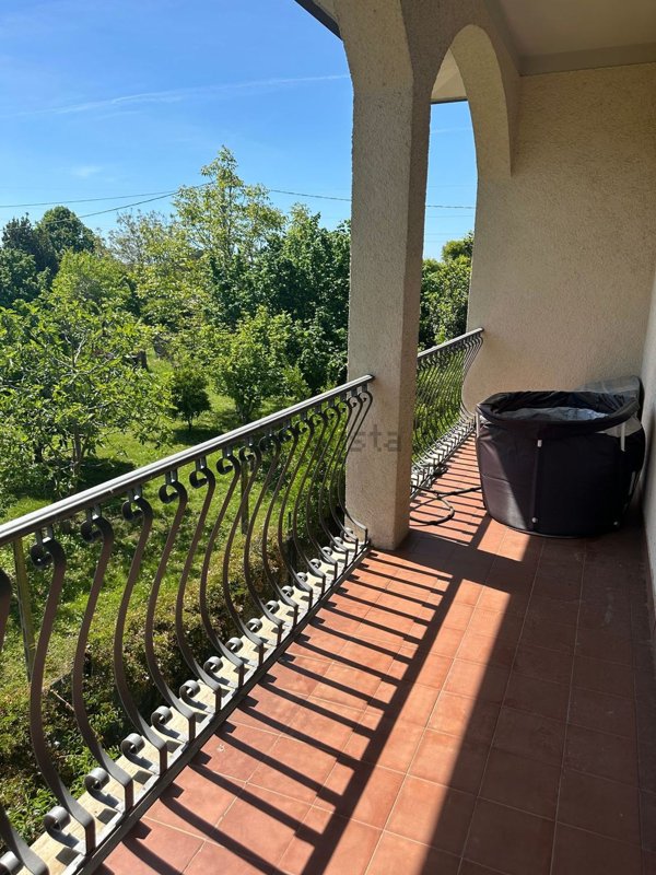 casa indipendente in vendita a Montignoso in zona Cervaiolo