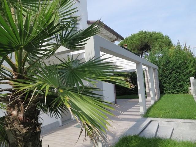 casa indipendente in vendita a Montignoso in zona Cinquale