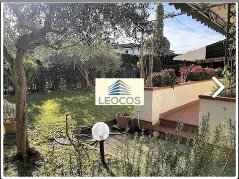 casa indipendente in vendita a Montignoso in zona Cinquale