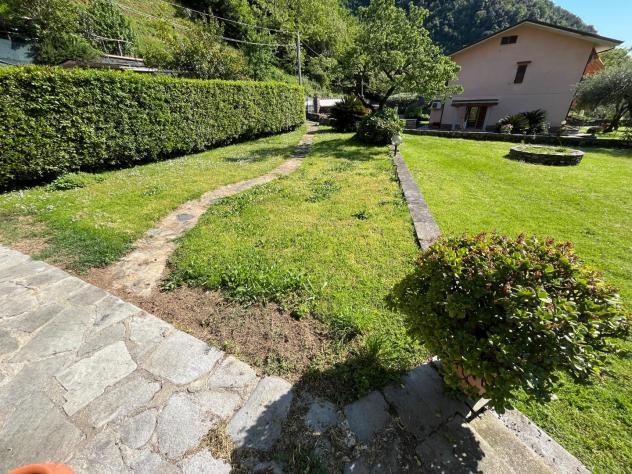 casa indipendente in vendita a Montignoso in zona Capanne