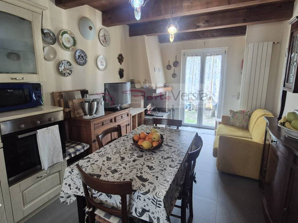 casa indipendente in vendita a Montignoso in zona Cinquale