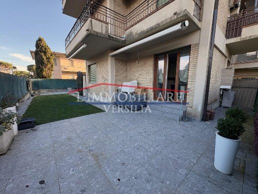 appartamento in vendita a Montignoso in zona Cinquale