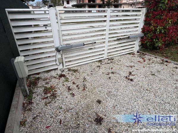 appartamento in vendita a Montignoso in zona Cinquale
