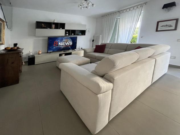 casa indipendente in vendita a Montignoso in zona Cinquale