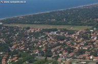 negozio in vendita a Montignoso in zona Cinquale