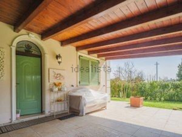 casa indipendente in vendita a Montignoso