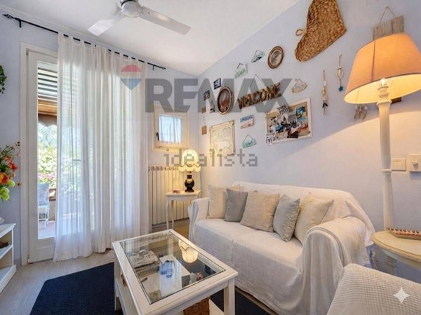 casa indipendente in vendita a Montignoso in zona Cinquale
