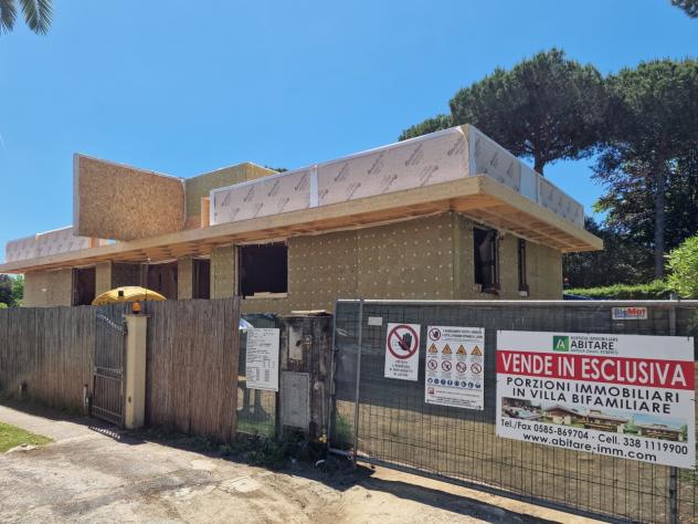 casa indipendente in vendita a Montignoso in zona Cinquale