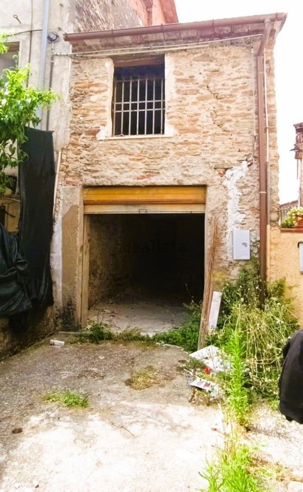 appartamento in vendita a Montignoso