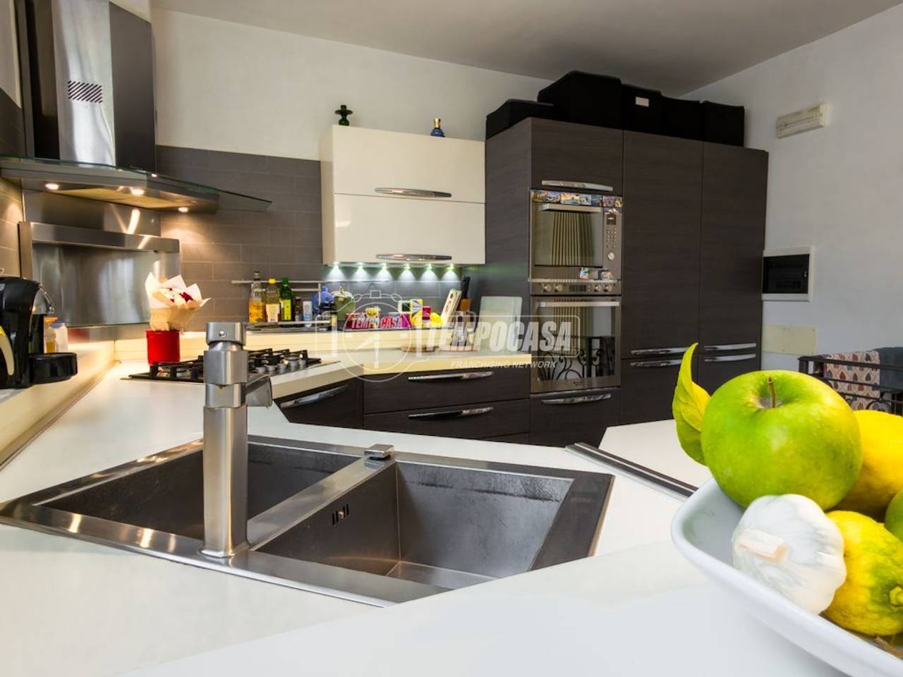 casa indipendente in vendita a Montignoso