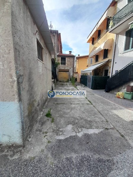 casa indipendente in vendita a Montignoso