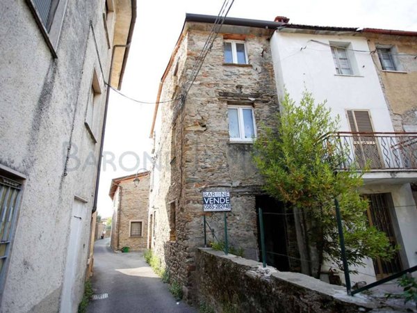 appartamento in vendita a Montignoso in zona Capanne