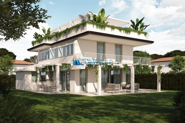casa indipendente in vendita a Montignoso in zona Cinquale