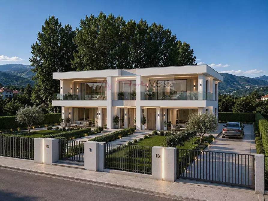 casa indipendente in vendita a Montignoso in zona Renella