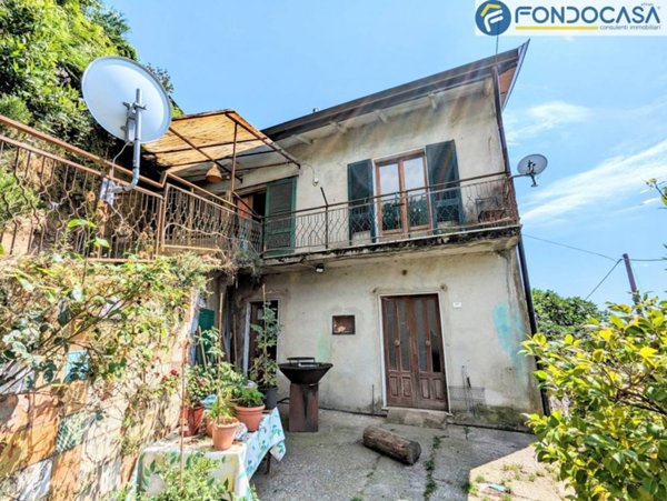 casa indipendente in vendita a Montignoso in zona Serra